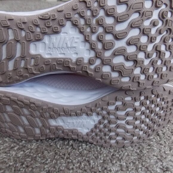 Nike Revolution 6 Next Nature Women's Road Running Shoe Size 6 - Picture 11 of 11